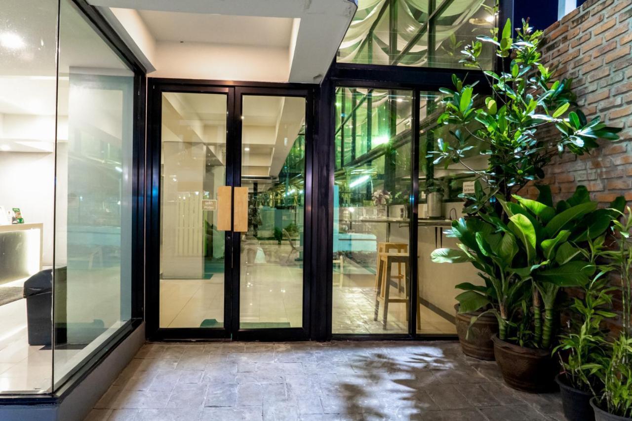 Roomquest Bangkok Don Mueang Airport Kültér fotó